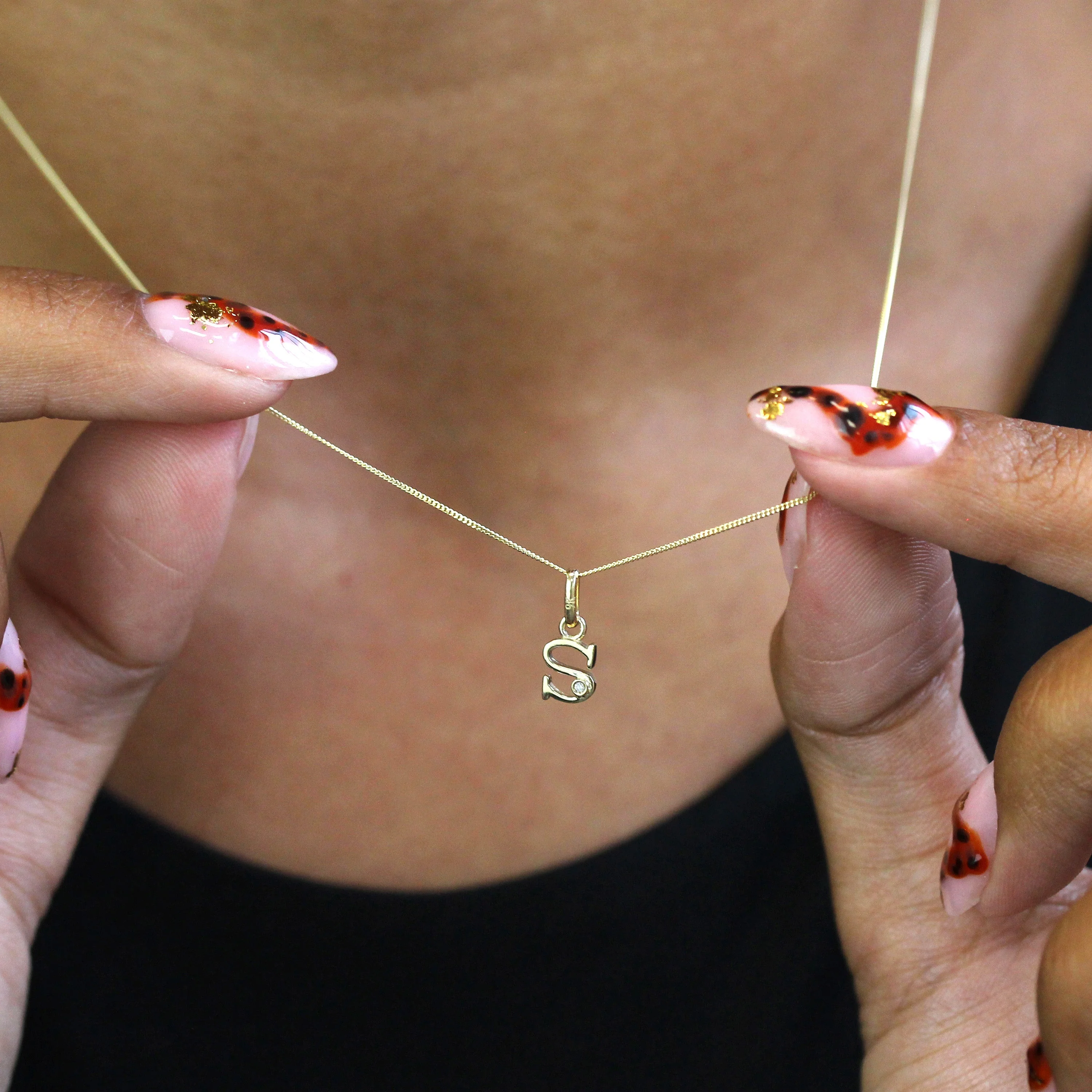 9ct Gold Diamond Initial Necklace - Image 4