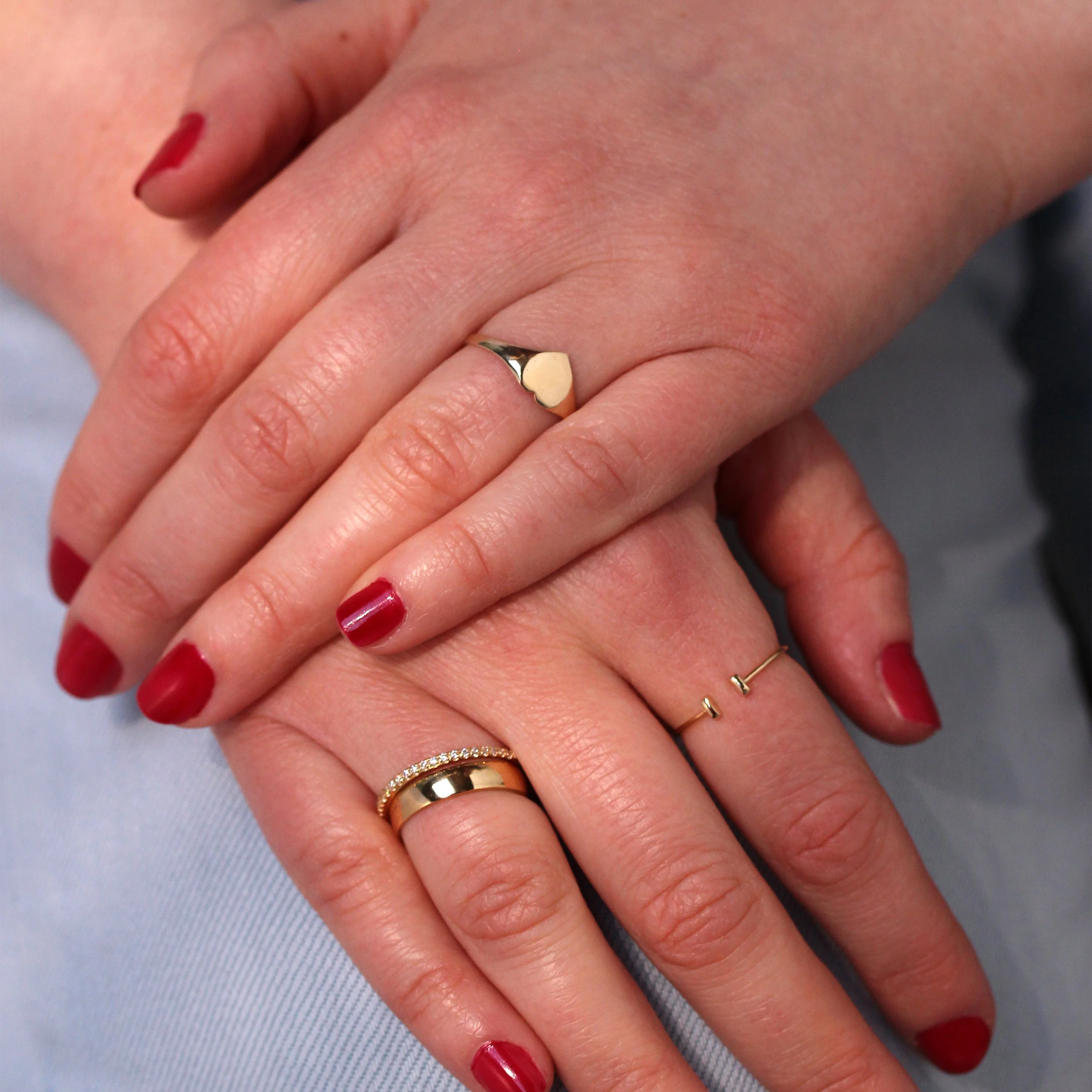 9ct Gold Engravable Teenage Heart Signet Ring Size F - M - Image 2