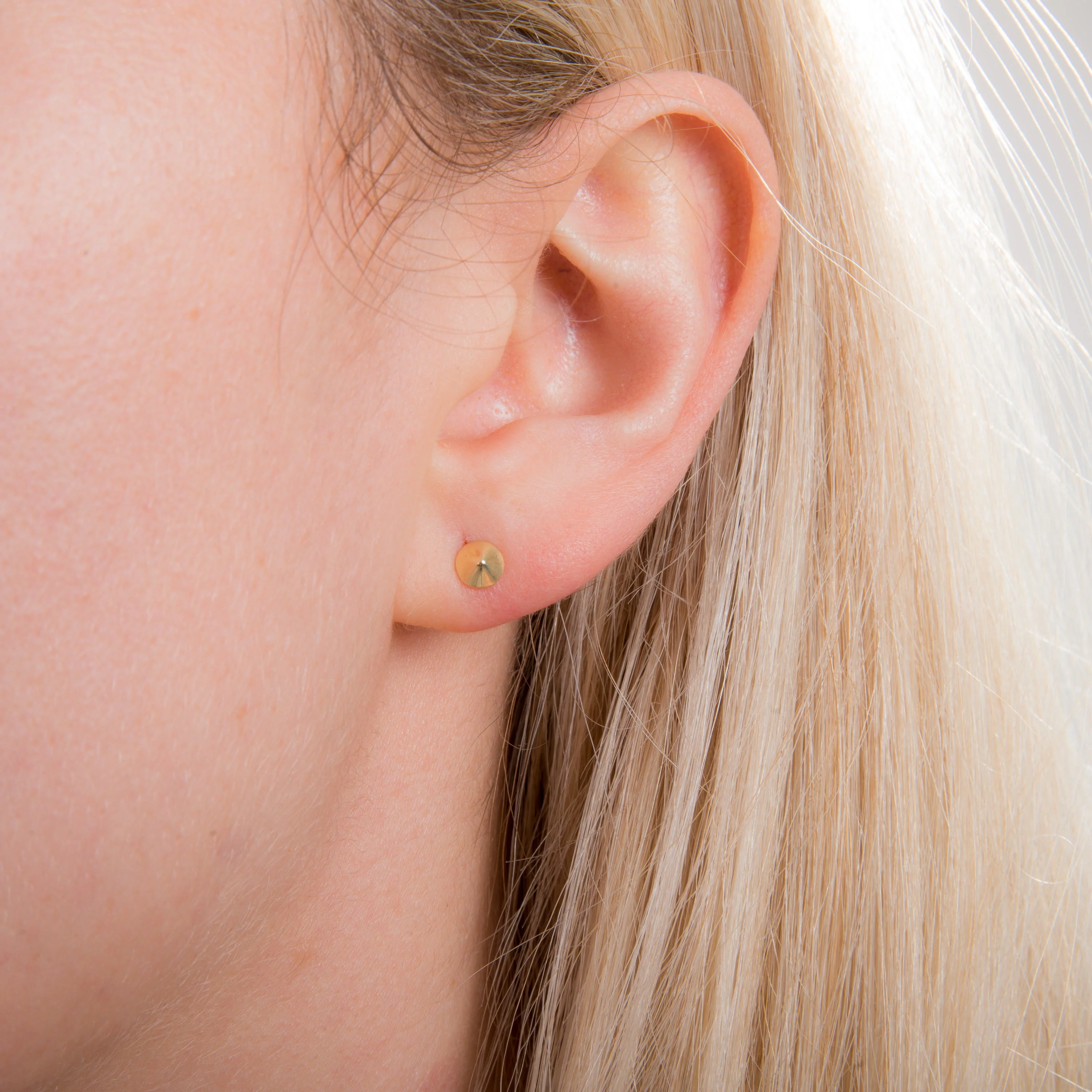 9ct Gold Spike Stud Earrings - Image 2
