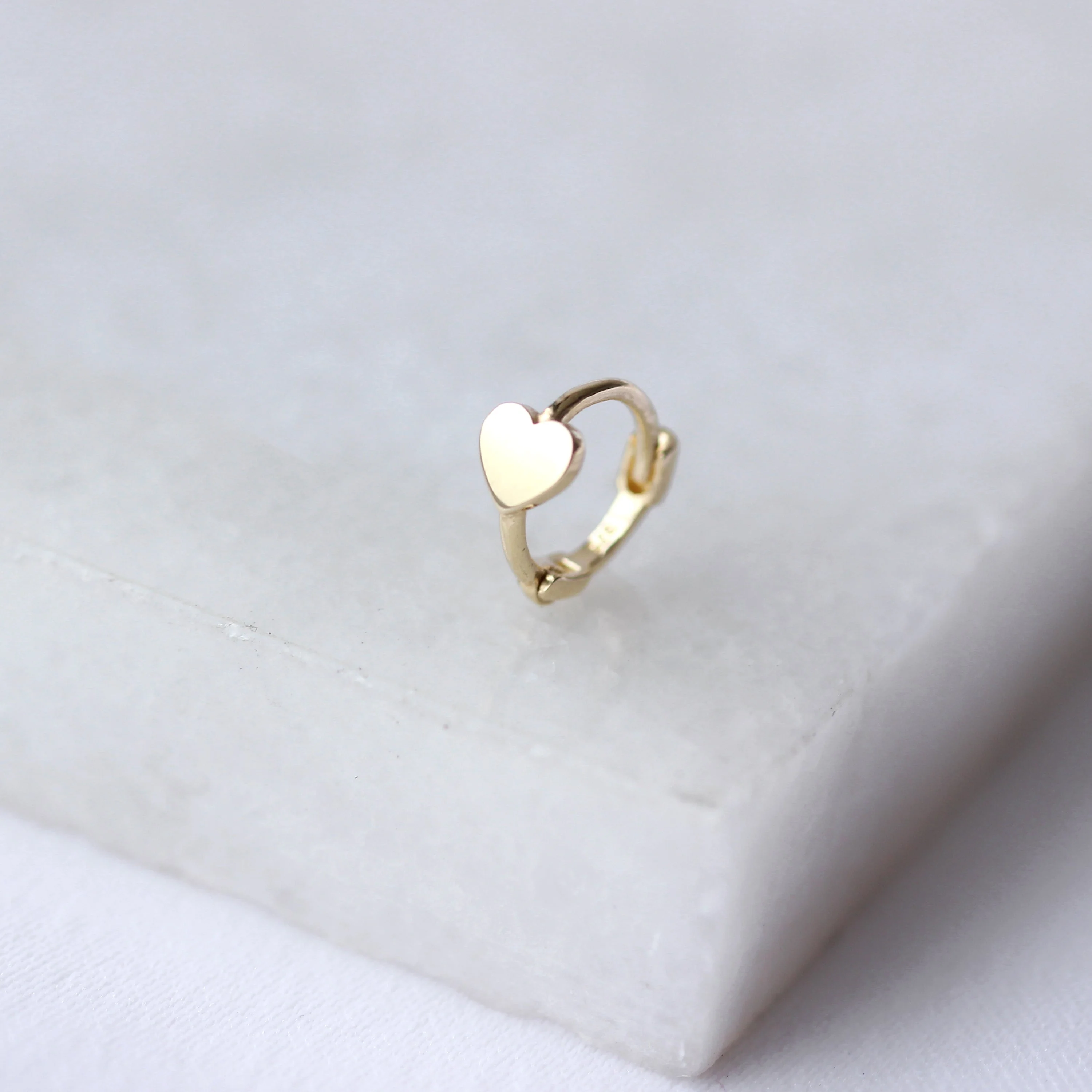 9ct Gold Tiny Heart 7mm Helix Hoop 26Ga Piercing - Image 3