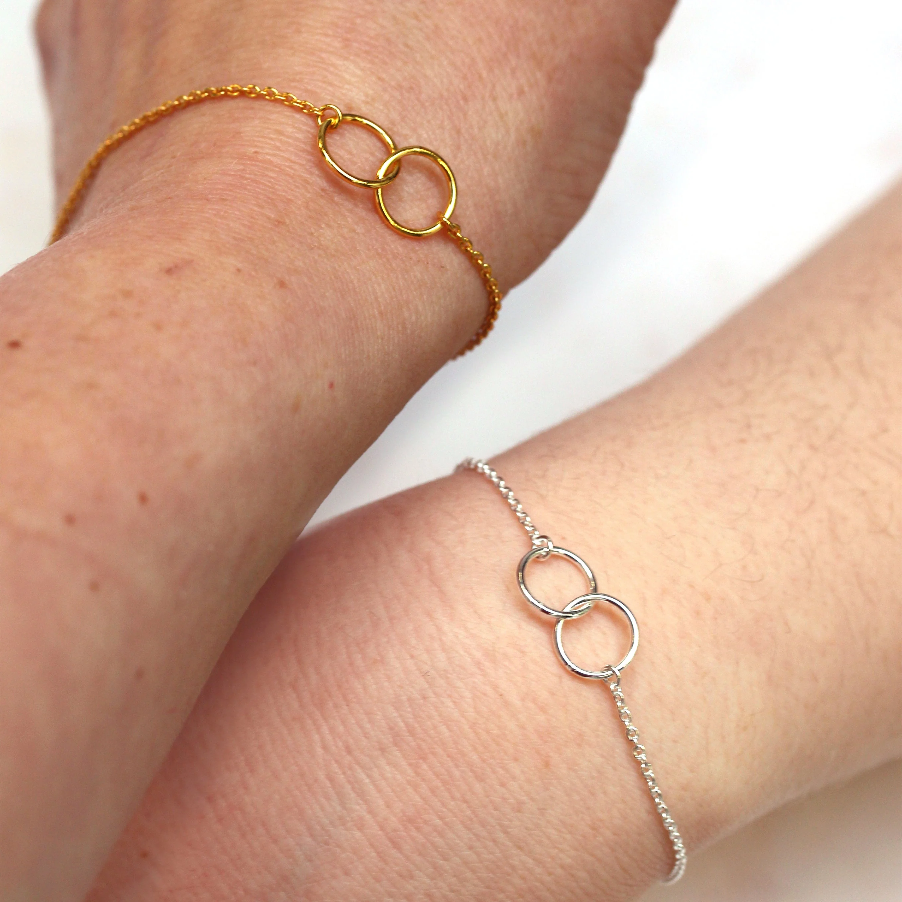 Fine Sterling Silver Infinity Loop Belcher Chain Bracelet - Image 3