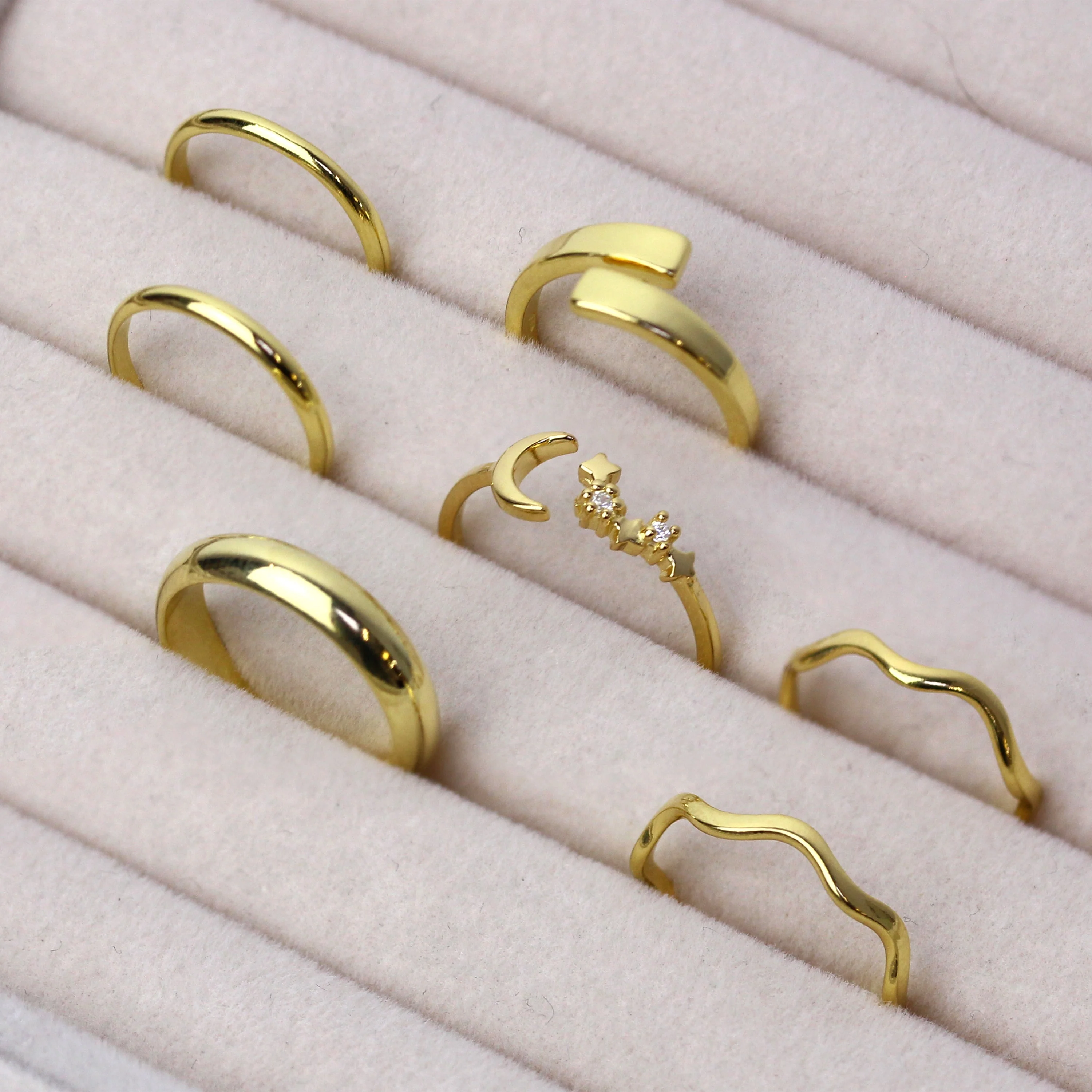 Gold Plated Sterling Silver 4mm D Shaped Wedding Band Ring Size (I - Z+6) - Image 3