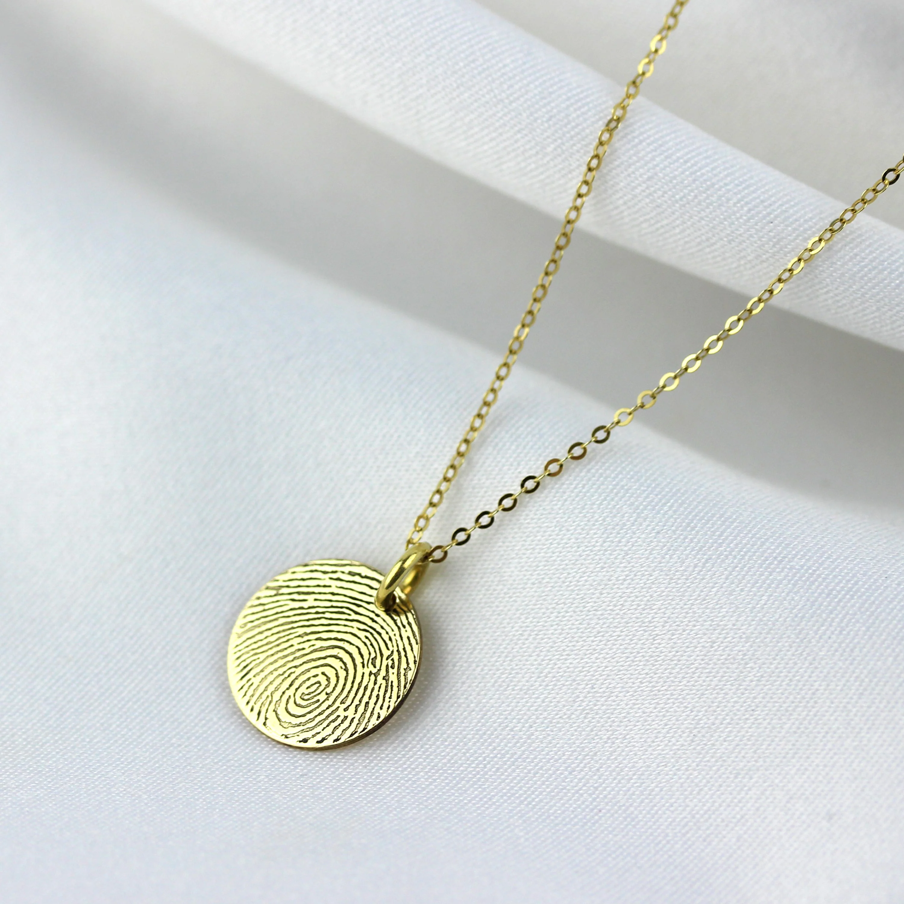 Personalised 9ct Gold Fingerprint Round Charm - Image 3