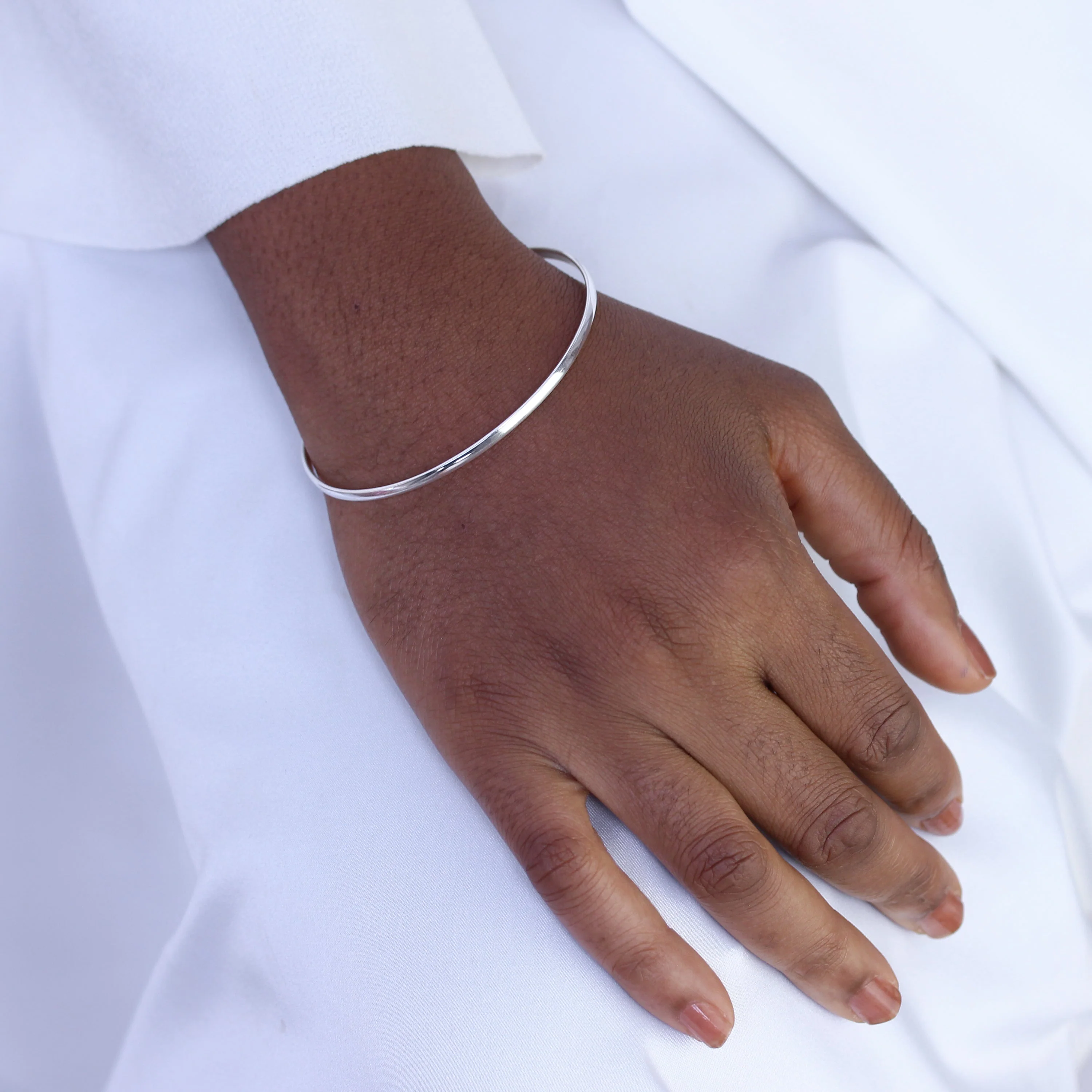 Simple Sterling Silver Plain 3mm Bangle - Image 3