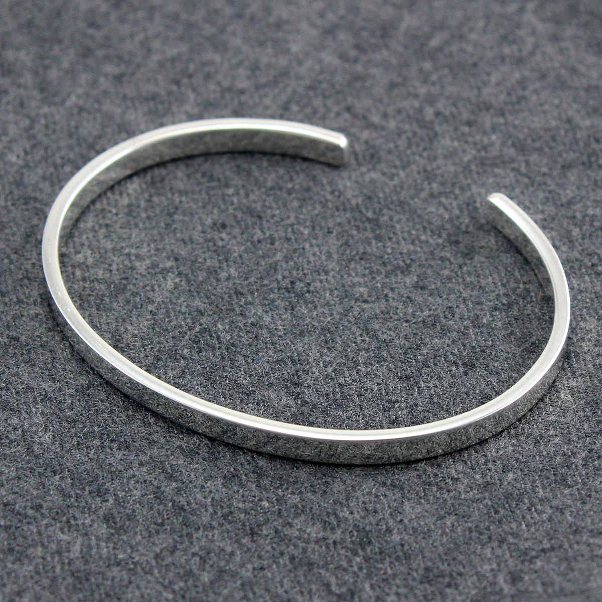 Sterling Silver 4mm Plain Bangle - Image 3