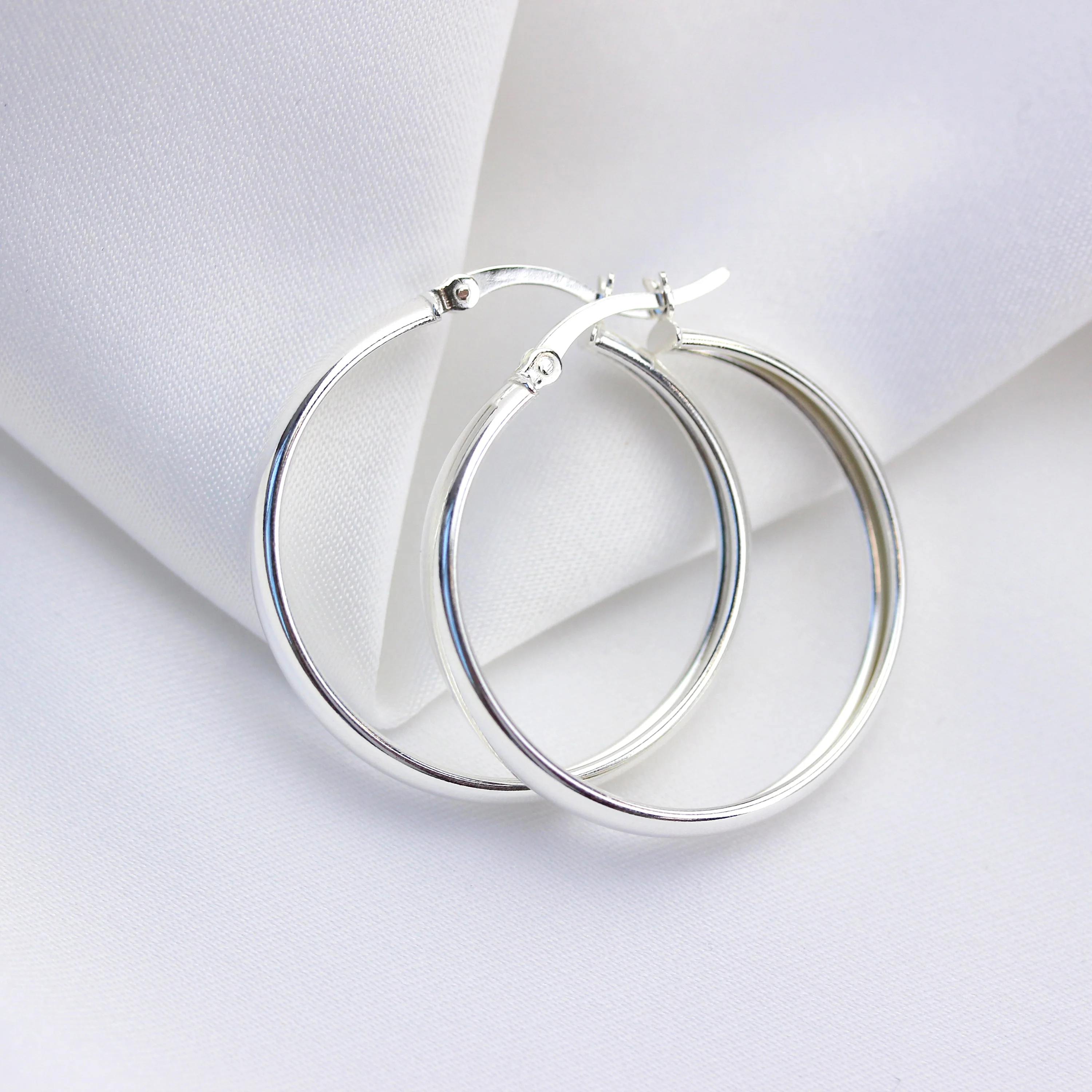 Sterling Silver Chunky Creole 30mm Hoop Earrings - Image 3