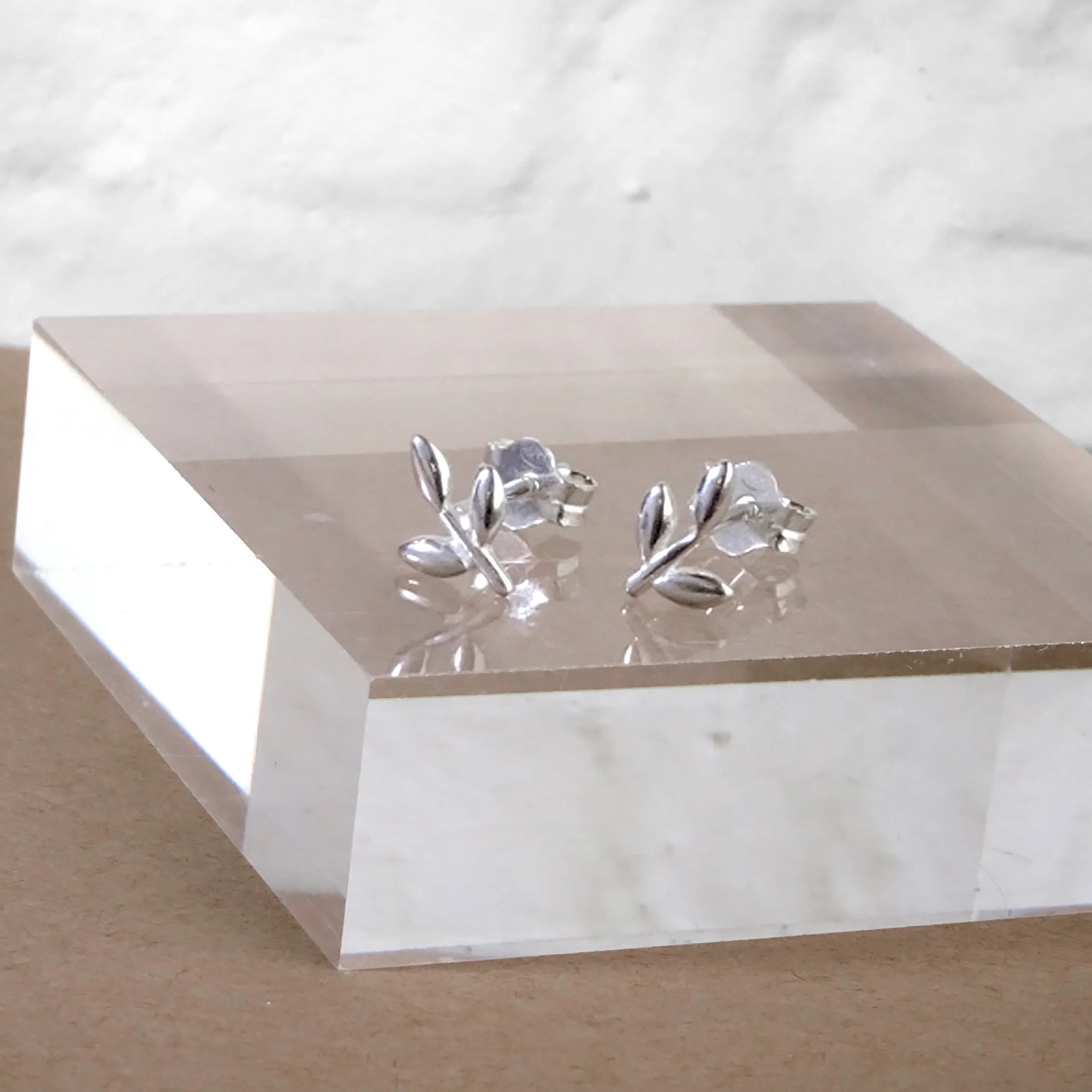 Sterling Silver Cute Leaf Stud Earrings - Image 3