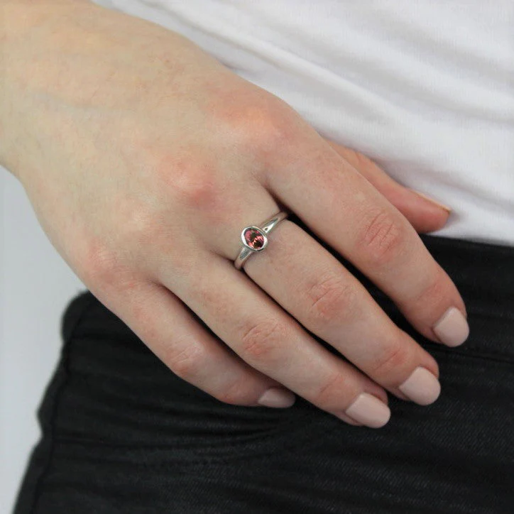 Sterling Silver & Garnet CZ Crystal Oval January Birthstone Ring Sizes J - U - Image 2
