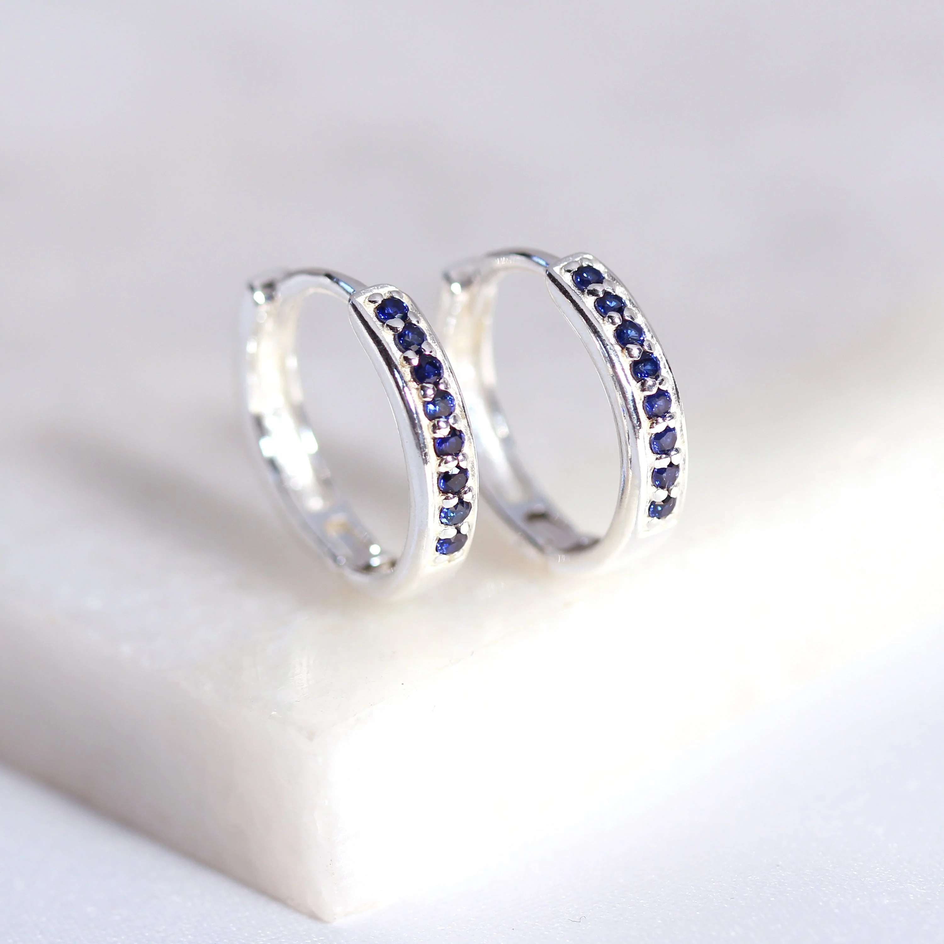 Sterling Silver Sapphire CZ Pave 15mm Huggie Hoop Earrings - Image 3